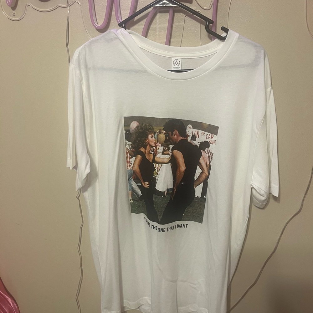 Women's NWOT Greece shirt